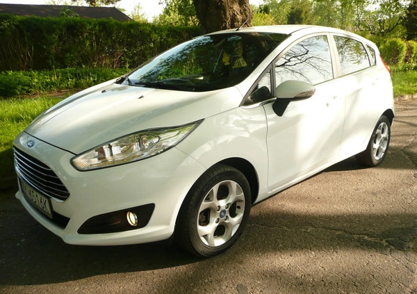Ford Fiesta cena 38400 przebieg: 51900, rok produkcji 2017 z Koszalin małe 667